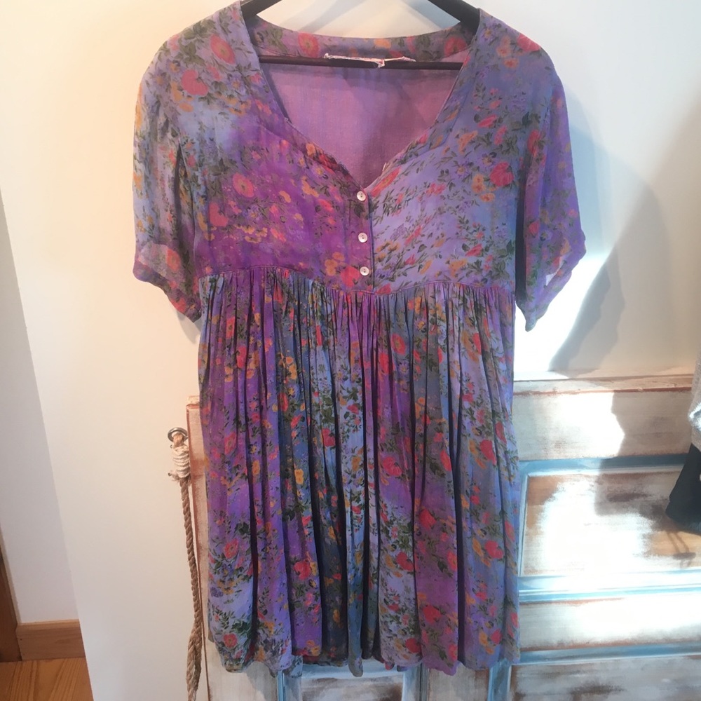 Floral dress w buttons